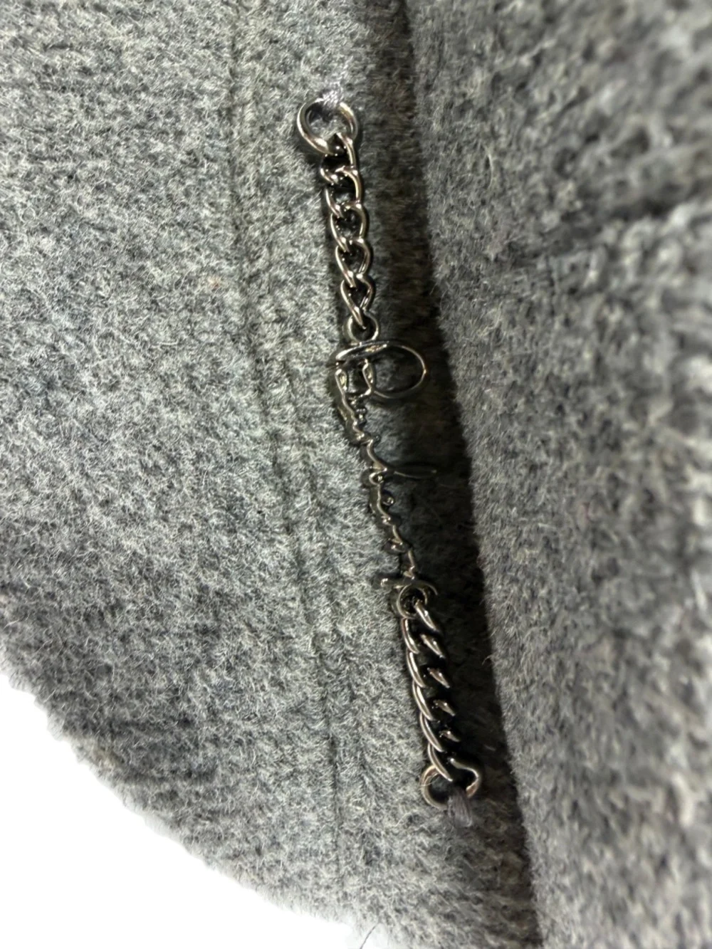 BURBERRY Charcoal Grey 100% Wool Baker Boy Cap Newsboy Hat Metal Chain Logo M